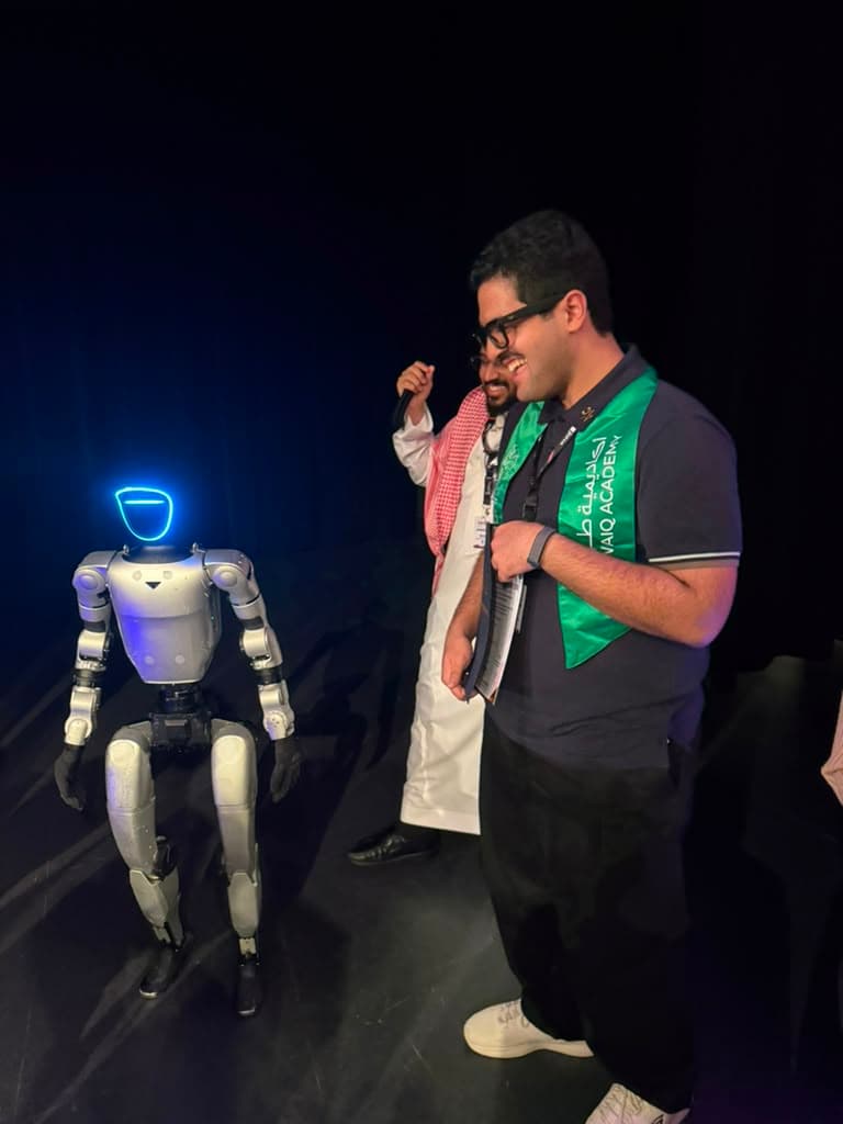 Unitree G1 humanoid robot interacting with guests at SVIIF 2026